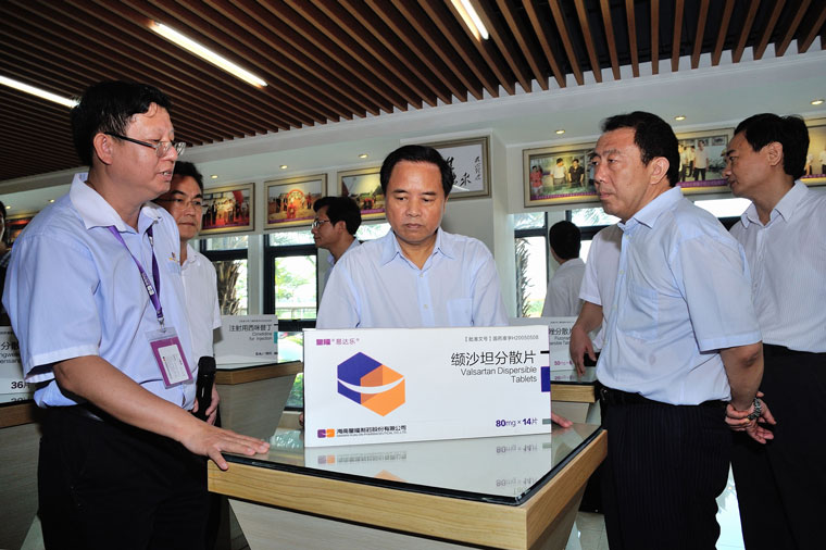 劉賜貴省長在皇隆制藥主持召開全省醫藥產業發展座談會